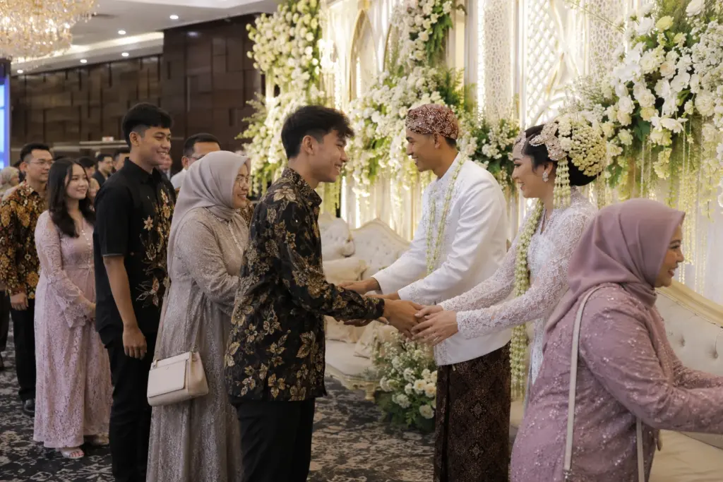 etika kondangan